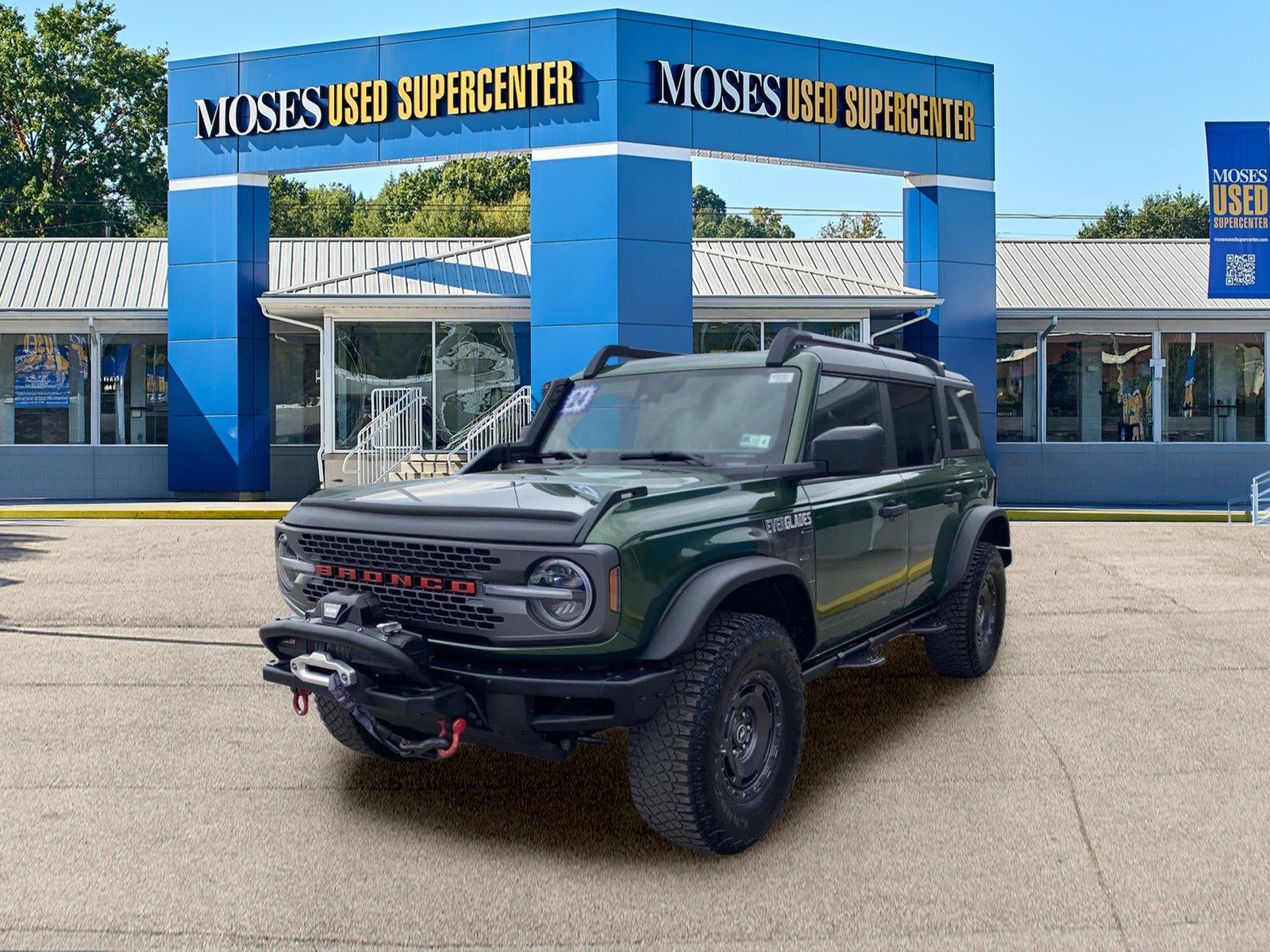 2024 Ford Bronco Everglades in Eruption Green — front three-quarter view