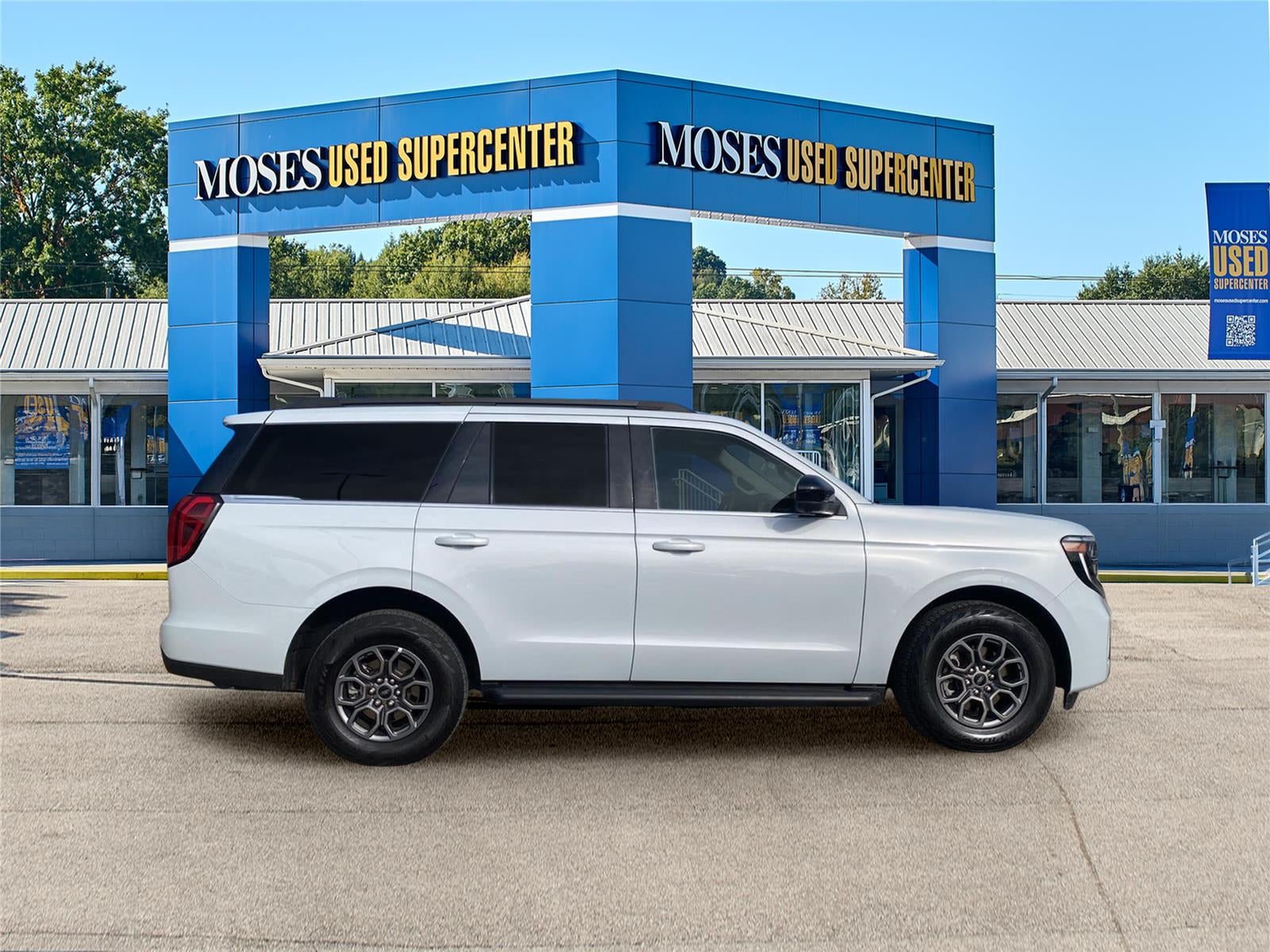 2025 Ford Expedition Active in Space Silver — front three-quarter view