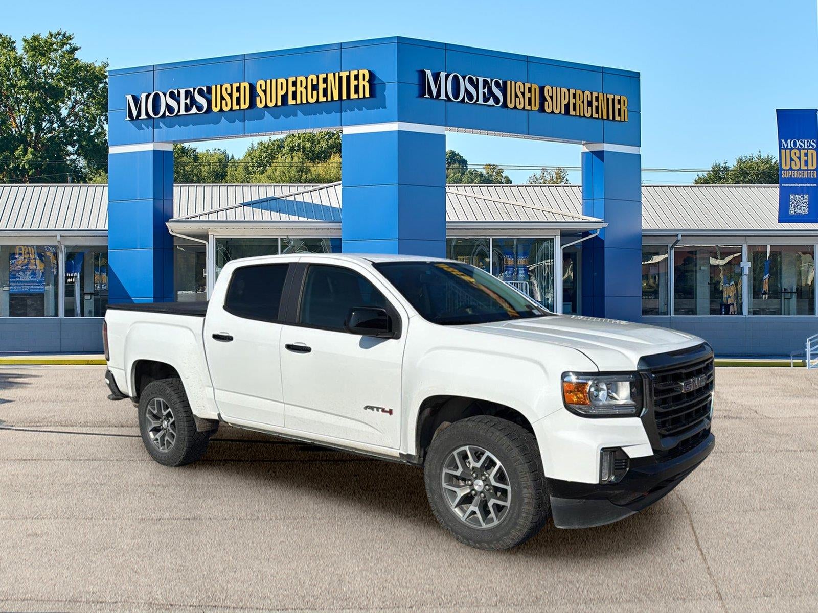 2022 GMC Canyon — interior view