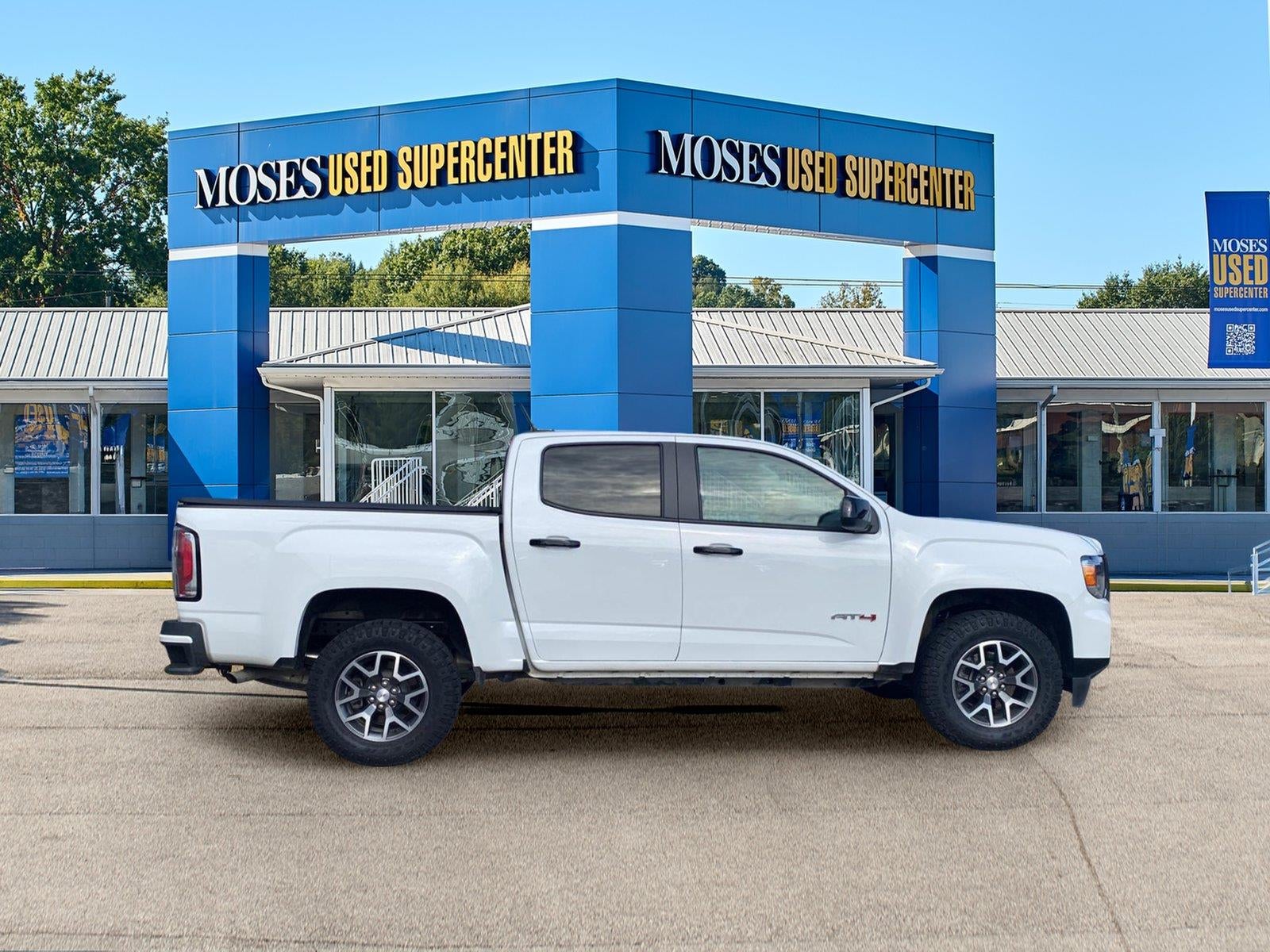 2022 GMC Canyon — detail view