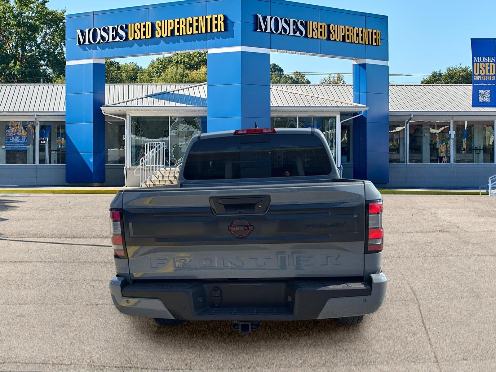 2025 Nissan Frontier — detail view