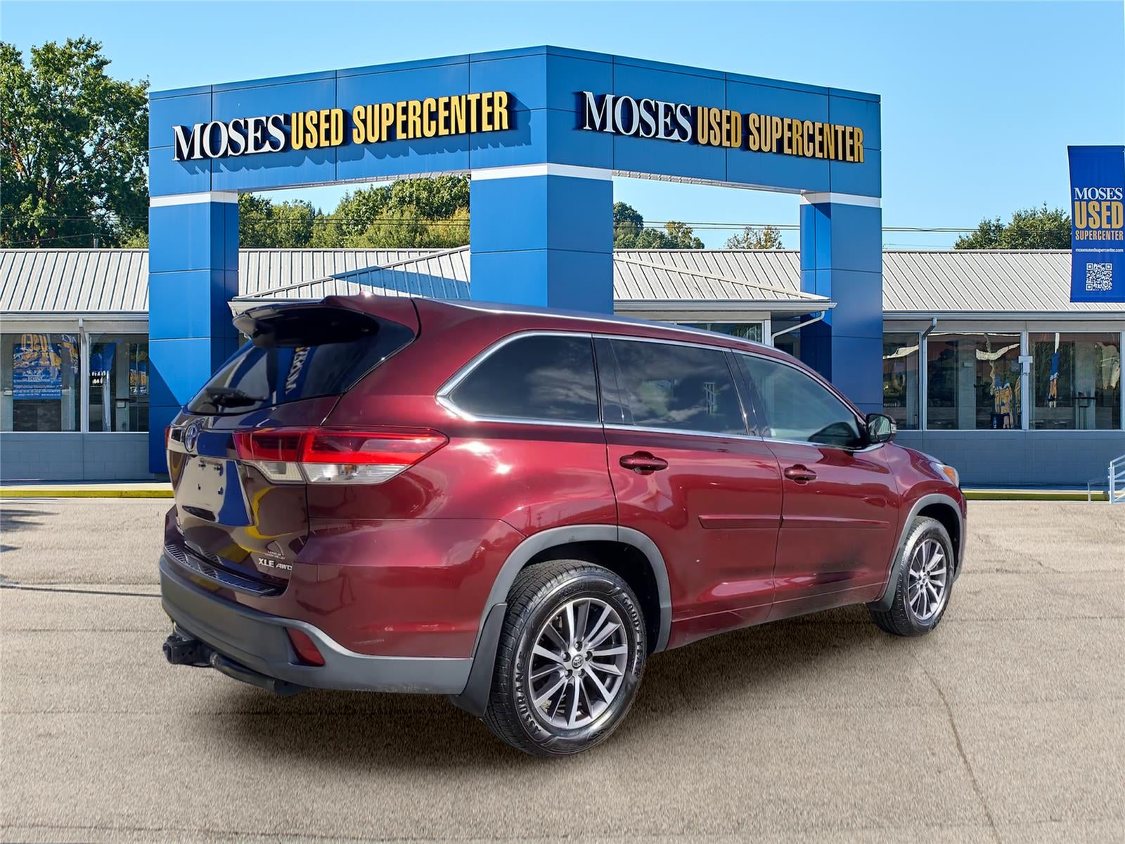 2017 Toyota Highlander — rear three-quarter view