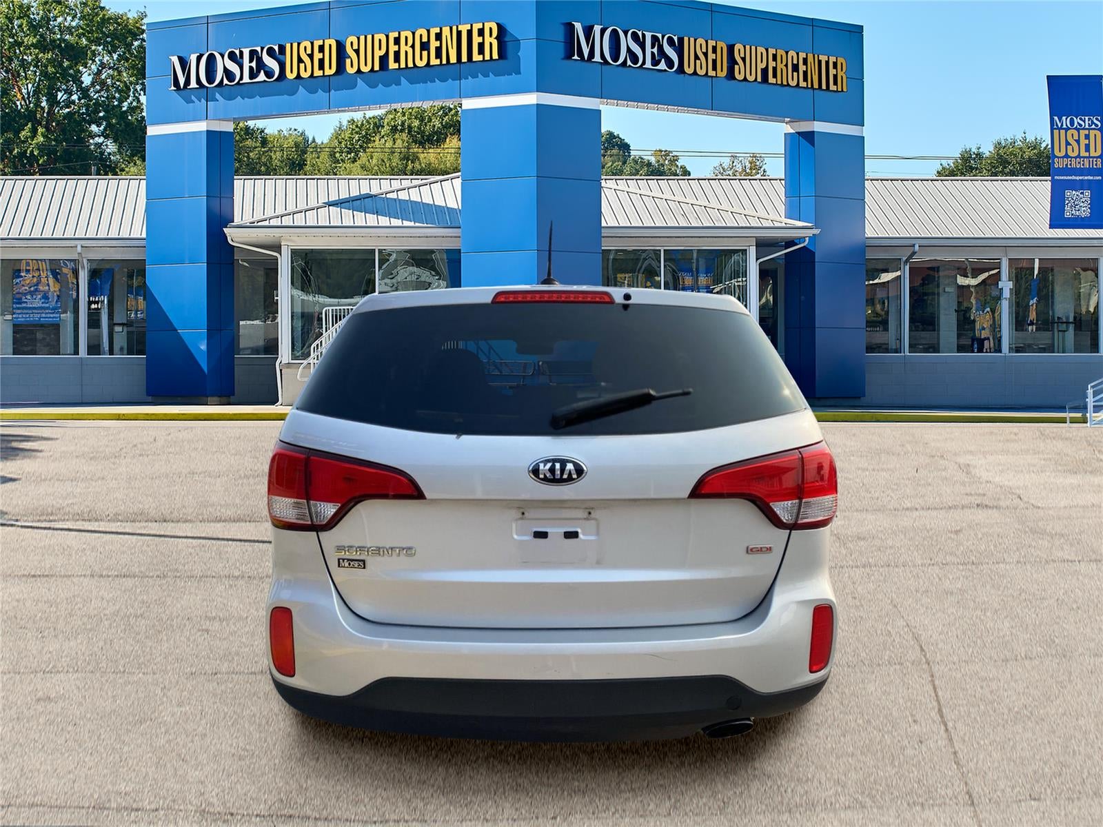 2015 Kia Sorento — side profile view