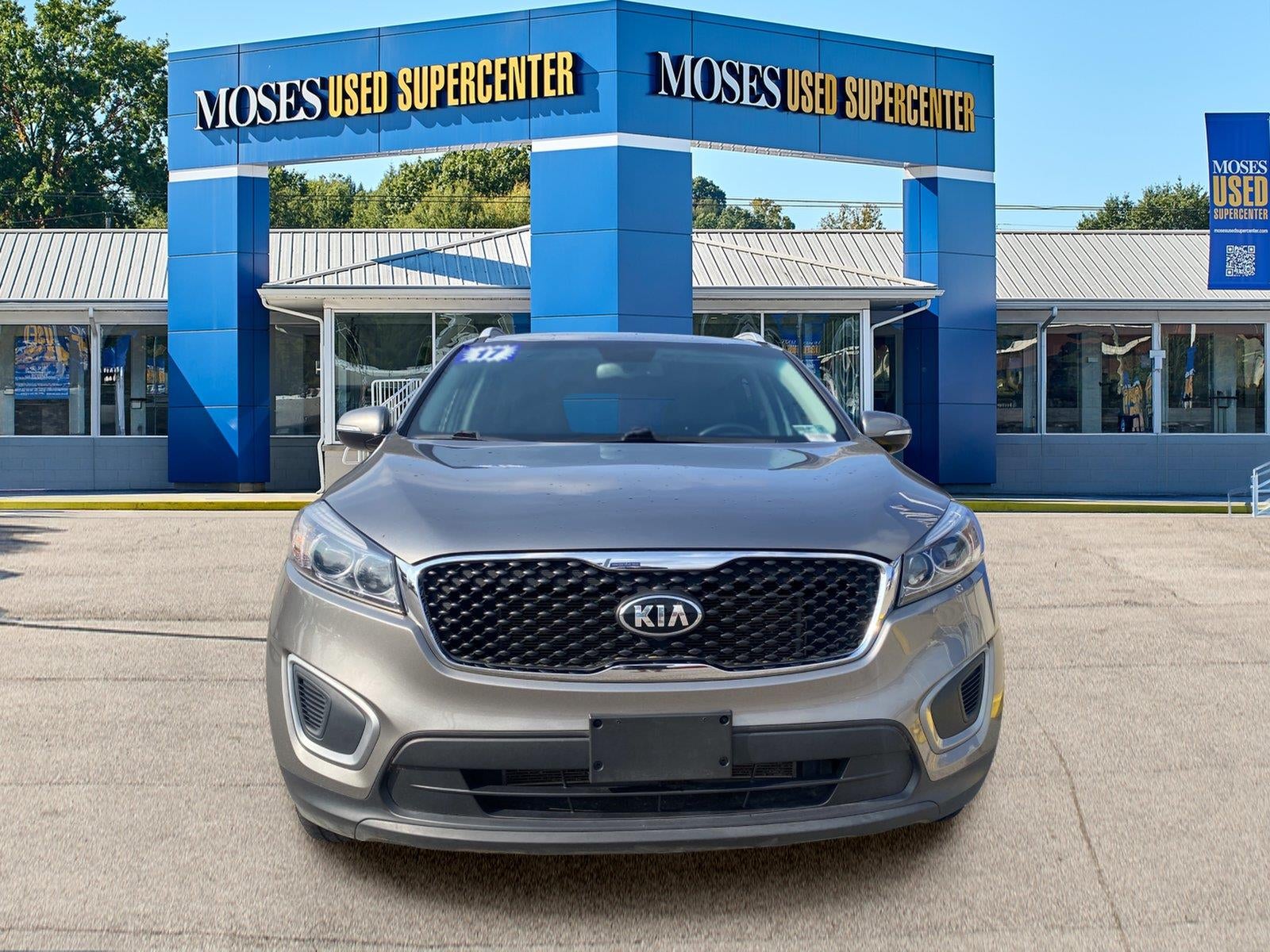 2017 Kia Sorento — side profile view