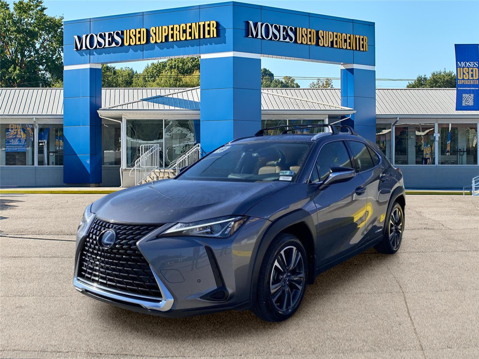2019 Lexus UX UX 250h Luxury in Nebula Gray Pearl — front three-quarter view