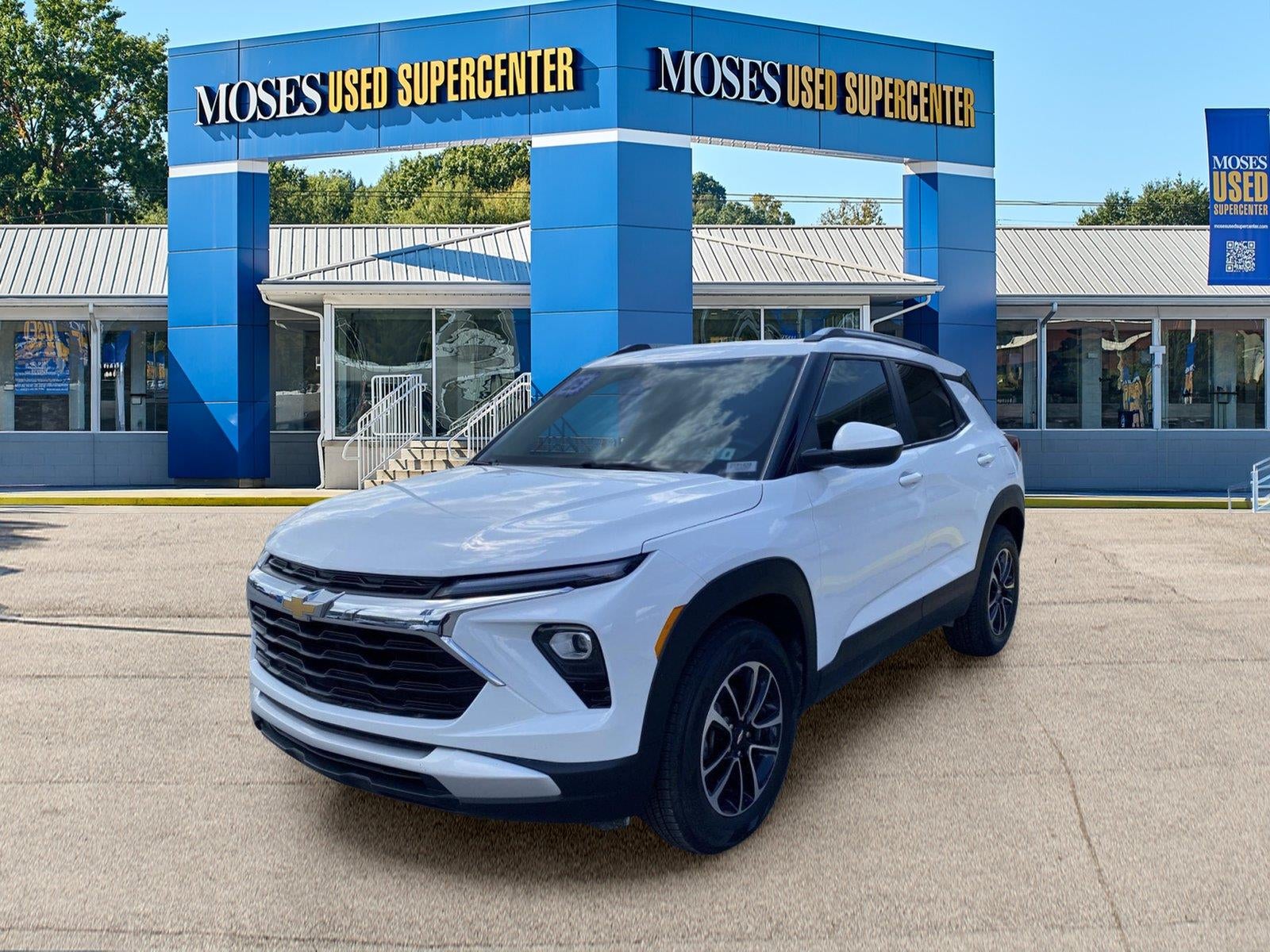 2025 Chevrolet Trailblazer LT in Summit White — front three-quarter view